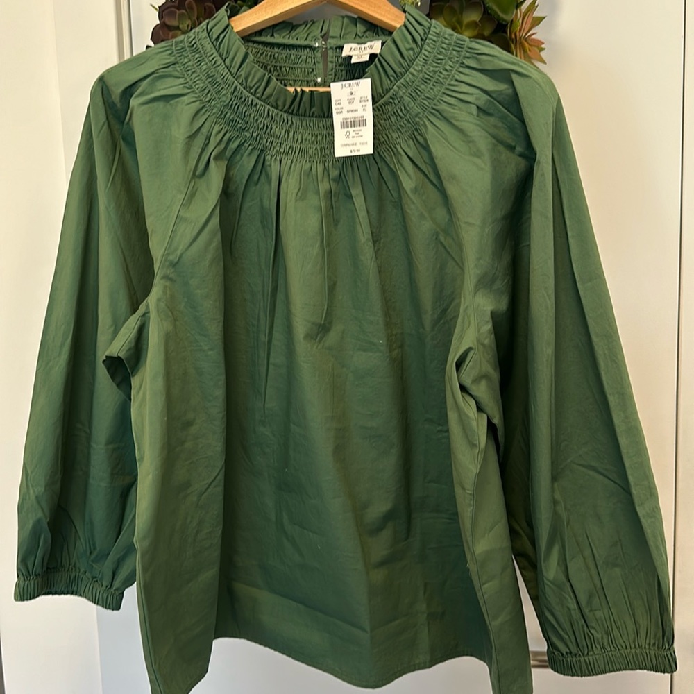 NWT J Crew smocked collar top in Green XL